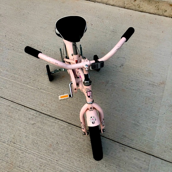 Diamondback girls bicycle - Picture 1 of 3